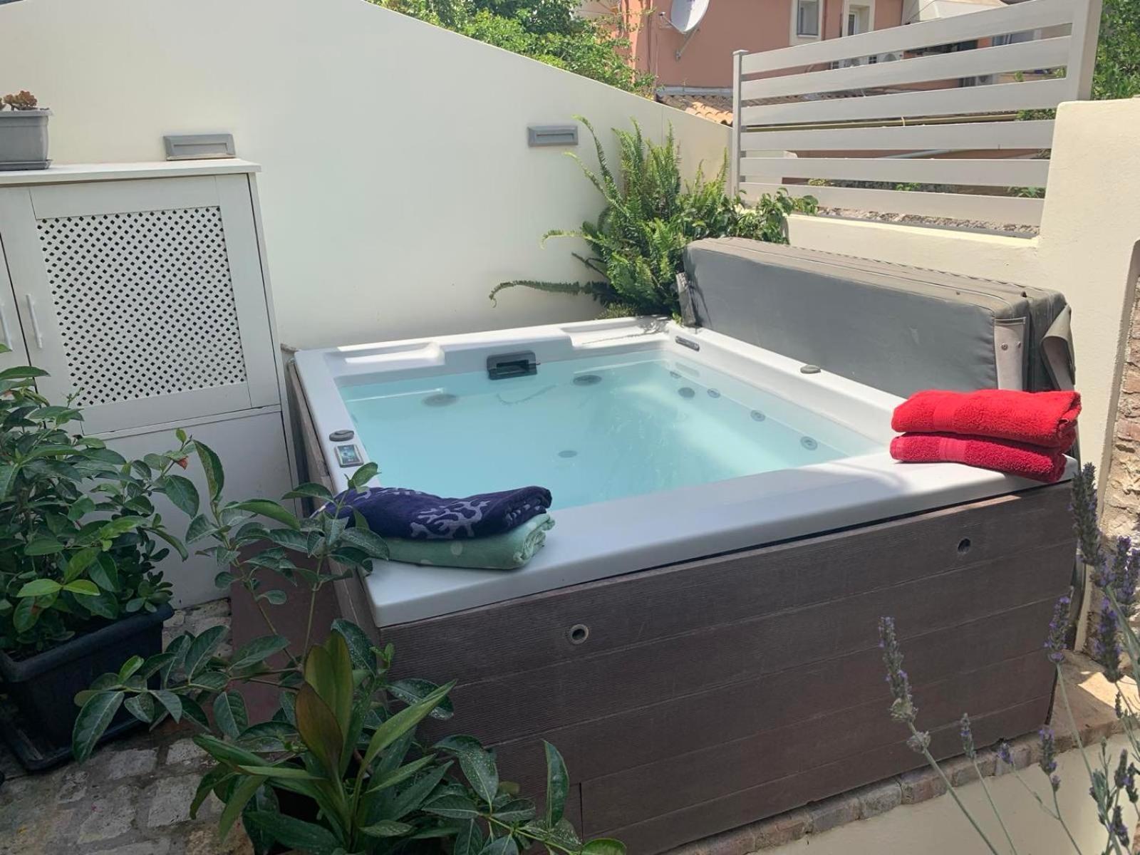 Corfu  Anemomilos Jacuzzi Suite מראה חיצוני תמונה